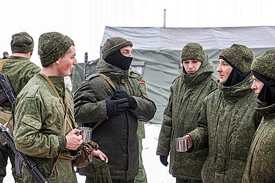 Брестские десантники пробежали марш-бросок на 5 км во время проверки боеготовности ВС