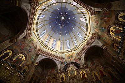 Православные верующие празднуют Крещение Господне