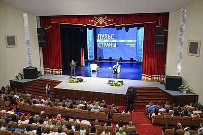 \"Пульс страны\". Марков и Богодель встретились с жителями Лиды и Полоцка