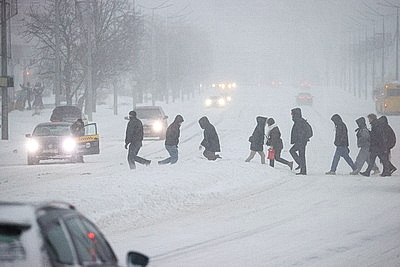 В Минске более 180 единиц техники и свыше 1,5 тысячи человек ликвидируют последствия снегопада