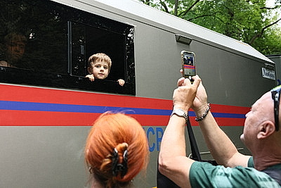 От парада на воде до интерактивных площадок. В Минске отметили День пожарной службы