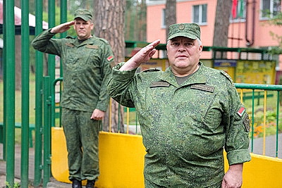 Главная задача - защищать наш дом. В Гомельской области проходят учебные сборы территориальных войск