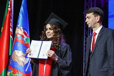 Дипломы ВГМУ получили 27 иностранных студентов