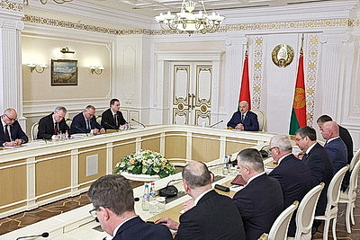 Лукашенко требует четко разделить обоснованное и необоснованное посредничество
