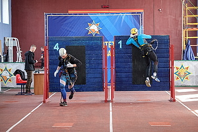 В Минске выбирают лучшего спасателя-высотника