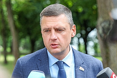 Мобильный комплекс для контроля оплаты парковок начал работать на улицах Минска