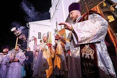 Православные верующие отмечают Пасху