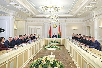 Лукашенко собрал совещание по развитию БНБК