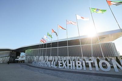 ИИ, роботы и интерактив. В Минске стартовал AI Atom Global Expo