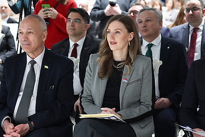 Иностранные дипломаты заговорили на мове. Глава МИД Рыженков встретил их в историческом месте Минска