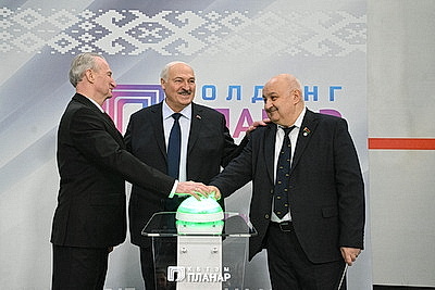 Лукашенко в Минске дал старт работе уникального производства в сфере микроэлектроники