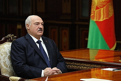 Лукашенко принял с докладом министра обороны