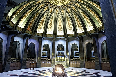 Кочанова в Алжире возложила венок в мемориальном комплексе \"Памятник славы и мученичества\"