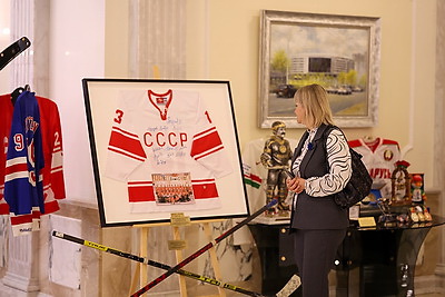 \"Мы разные, но мы едины\". Экскурсия во Дворец Независимости дала старт новому проекту Белорусского союза женщин