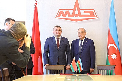МАЗ поставит 100 машинокомплектов для производства коммунальной техники в Азербайджан