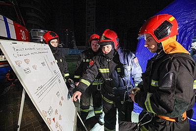 Ночные учения МЧС прошли на станции метро \"Аэродромная\" в Минске