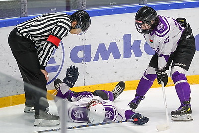 \"Минчанка\" впервые выиграла Женскую лигу Беларуси по хоккею
