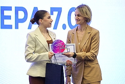 Подведение итогов творческих конкурсов, тематические площадки. В Минске проходит международная книжная выставка-ярмарка