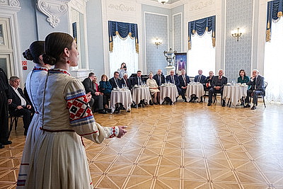 \"Служение Отечеству. Служение сцене\". Творческая встреча прошла в Купаловском