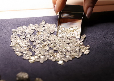 Белорусские ювелирные сети присоединились к проекту \"Кожная пятніца - роднае, сваё\"