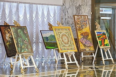 Сотрудники \"Белэнерго\" посетили с экскурсией Дворец Независимости