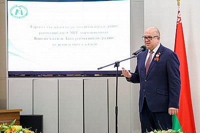 Жук - сотрудникам СМИ: от вашей работы зависит, будет ли мирное небо над головами наших детей