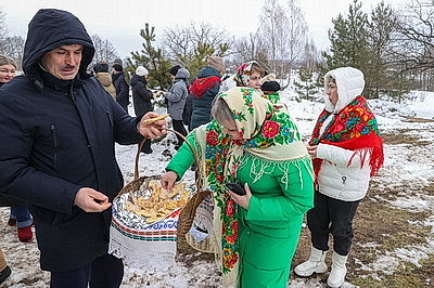 Старинный обряд \"Чырачка\" провели в агрогородке Тонеж