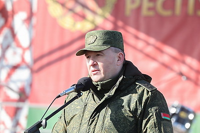 Женщин-военнослужащих Западного оперативного командования с наступающим 8 Марта поздравили на полигоне