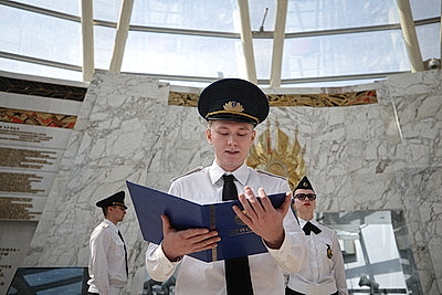 В Минске торжественно принесли присягу 24 судебных исполнителя