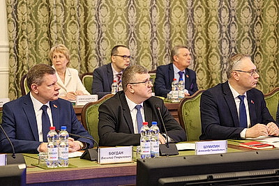 \"Получать новые знания, решать вопросы реального сектора экономики\". Глава НАН об актуальных задачах в науке