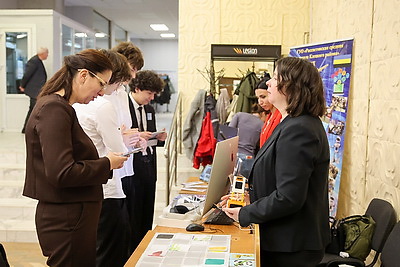 Искусственный интеллект в Беларуси. Выставка проектов белорусских школьников прошла в Минске