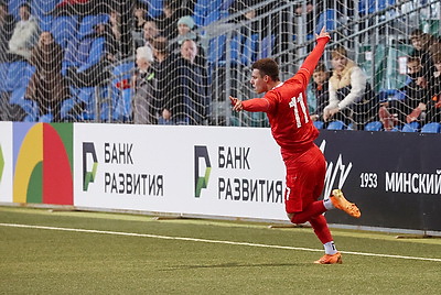 Российские футболисты одержали вторую победу на юношеском турнире в Минске