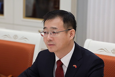 Рекорд в торговле, новые визиты и обоюдная решимость развивать контакты. Крутой встретился с послом КНР