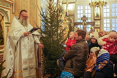 Тихая радость в шумном мире. Как минчане отмечают Рождество