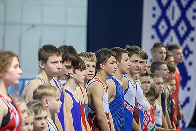 Более 500 юных спортсменов участвуют в турнире по вольной борьбе памяти Карначенка в Шклове