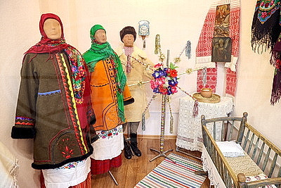 Богатство культуры через простые вещи. Выставка \"Народ багаты на розныя святы\" открылась в Гомеле