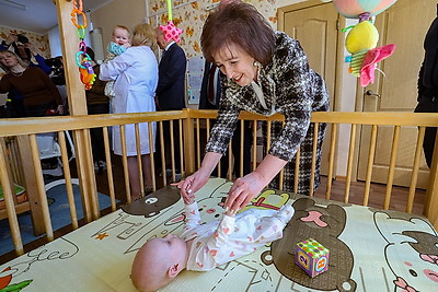 Двум учреждениям здравоохранения Витебска передали аппараты ИВЛ от Белорусского фонда мира