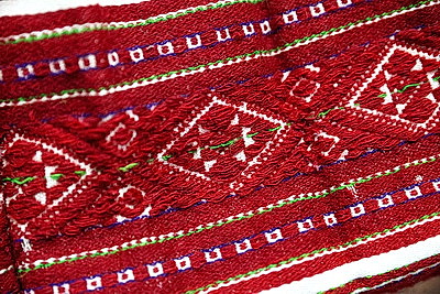 Дизайнерский наряд с кодом предков. Костюмы Малоритского строя вписались в современный гардероб