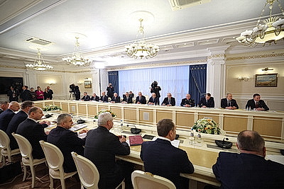 Работа антикризисных управляющих, выплата заработка. Темы совещания Лукашенко с Совмином