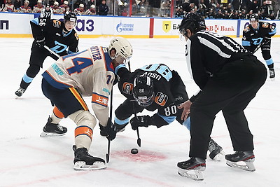 Минские динамовцы забросили шесть шайб в ворота \"Шанхайских драконов\"