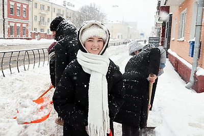 Более 180 единиц спецтехники задействованы на очистке снега в Гомеле