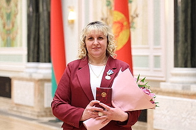 Едины в стремлении сделать страну лучше. Лукашенко в преддверии 8 Марта вручил женщинам госнаграды