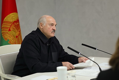 Лукашенко ознакомился с развитием производства отечественного пассажирского транспорта