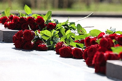 Республиканский субботник: председатель и члены Совета Республики трудились на благоустройстве мемориала