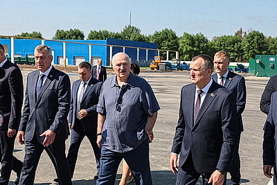 Лукашенко с рабочей поездкой посетил Шкловский район