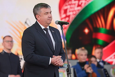 \"Дажынкі-2026\". Лучших тружеников села Витебской области чествуют в Миорах