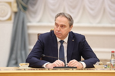 Лукашенко вручил дипломы доктора наук и аттестаты профессора