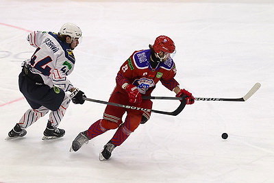 \"Металлург\" в овертайме обыграл \"Юность\" и повел в полуфинальной серии экстралиг