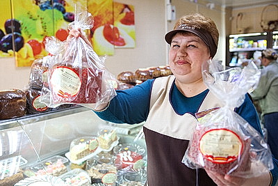 По классическим рецептам. Предприятия Белкоопсоюза поставят в торговую сеть около 100 тонн праздничной продукции