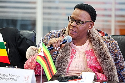 Парламентская делегация Зимбабве посетила ПВТ и ММВЦ